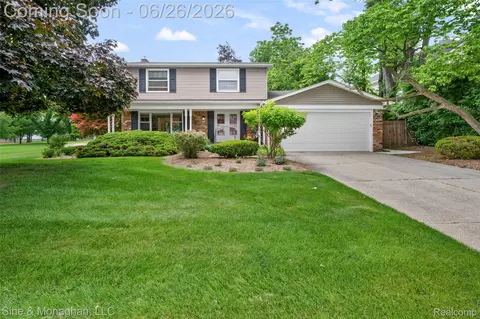 19120 Eldridge Ln, Southfield, MI 48076