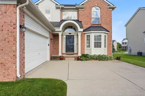 258 Tom Ave, Pontiac, MI 48341