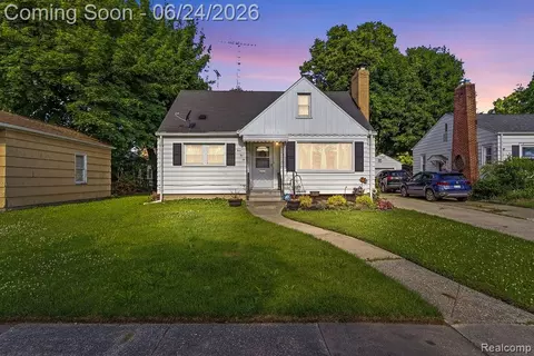 426 S Vernon Ave, Flint, MI 48503
