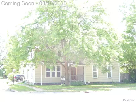 746 N Main St, Lapeer, MI 48446