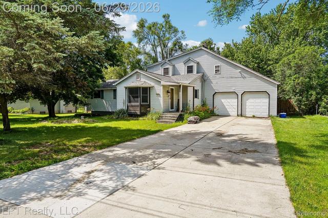 3070 Reeder Rd, Independence, MI 48346