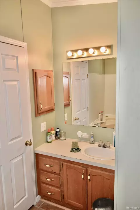Bath - 2140 S Dye Rd, Flint, MI 48532 photo 1 of 5
