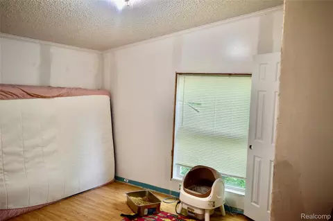 Bedroom - 2140 S Dye Rd, Flint, MI 48532 photo 3 of 3
