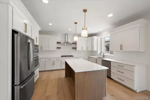 Kitchen - 24463 Tribute Dr, Macomb, MI 48042 photo 3 of 5