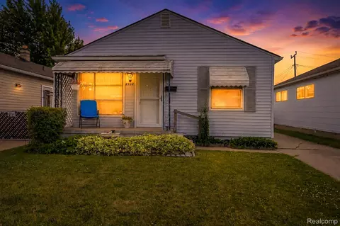 2539 Margaret St, Melvindale, MI 48122