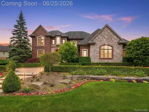 21081 Equestrian Trl, Northville, MI 48167