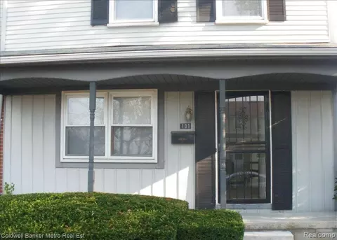 101 Beechwoode Ln, Pontiac, MI 48340