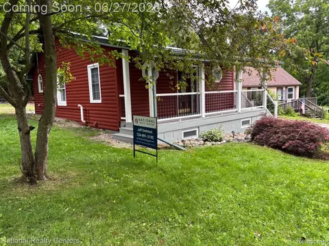 284 Evans Glen Trl, Franklin, MI 49287