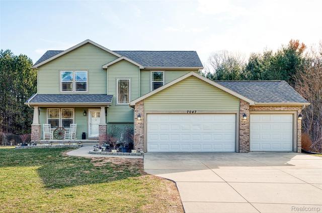 7047 Bennington Greens Dr, Bennington, MI 48867