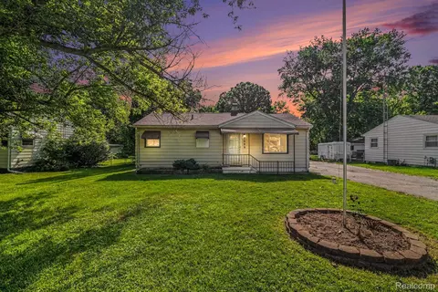 2089 Christner St, Burton, MI 48519