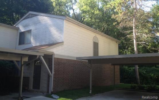 27153 Farmbrook Villa Dr, Southfield, MI 48034