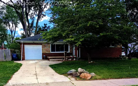 3998 Capitol Ave, Warren, MI 48091
