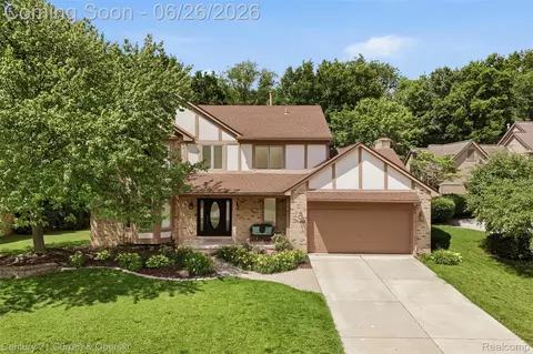 47008 Cider Mill Dr, Novi, MI 48374