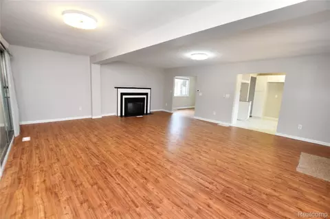 Living - 4047 Mitchell Dr, Flint, MI 48506 photo 1 of 3