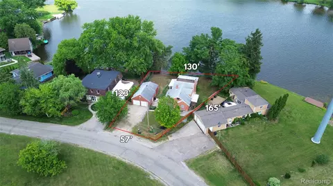 View/Area - 4047 Mitchell Dr, Flint, MI 48506 photo 2 of 5