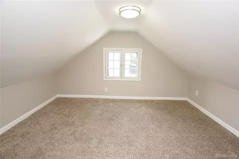 Bedroom - 4047 Mitchell Dr, Flint, MI 48506 photo 3 of 4
