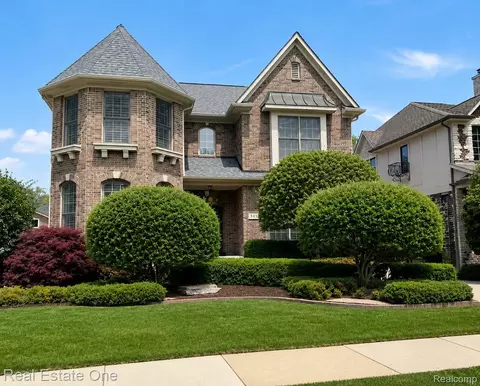 306 Woodward Ave, Rochester, MI 48307