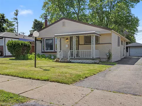 1260 Maurer Ave, Pontiac, MI 48342