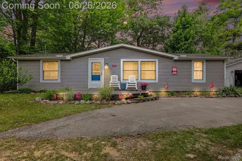 6830 Stephens Dr, Caseville, MI 48725