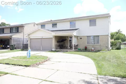 39552 Forbes Dr, Sterling Heights, MI 48310