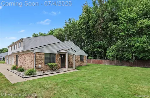 50187 N Jimmy Ct, Chesterfield, MI 48047