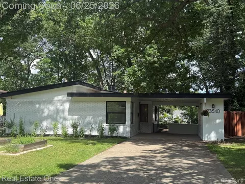 23540 Majestic, Oak Park, MI 48237