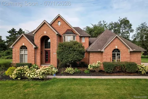 4461 Old Oak Ct, Superior, MI 48170