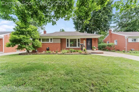 28717 Westfield St, Livonia, MI 48150
