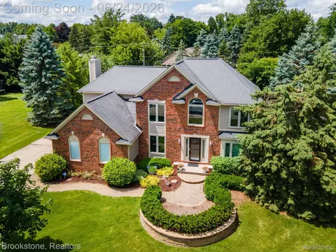 3812 Kossuth Rd, Orion, MI 48360
