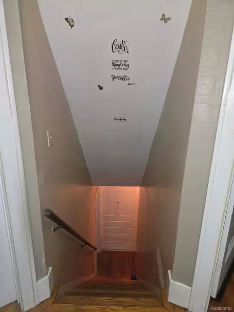 Entry Way - 802 Marquette St, Flint, MI 48504 photo 2 of 2