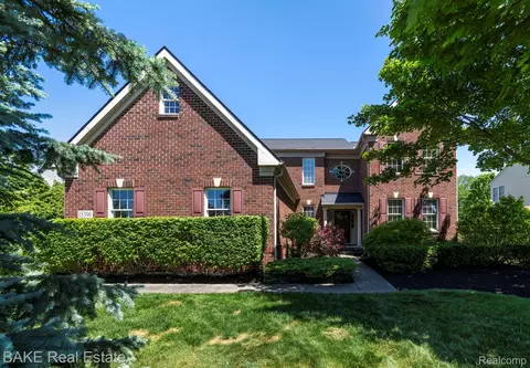 15396 Bay Hill Dr, Northville, MI 48168