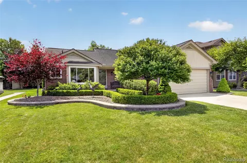 44637 Ridgefield Rd, Canton, MI 48188