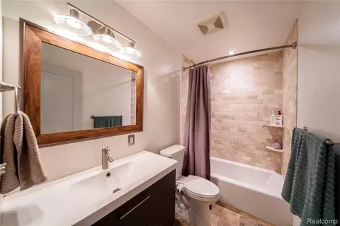 Bath - 12100 Wilson Dr, Ash, MI 48117 photo 3 of 3