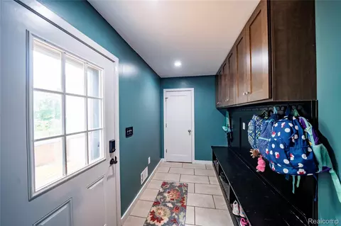 Entry Way - 12100 Wilson Dr, Ash, MI 48117 photo 5 of 7