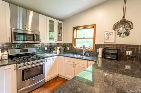 Kitchen - 12100 Wilson Dr, Ash, MI 48117 photo 2 of 3