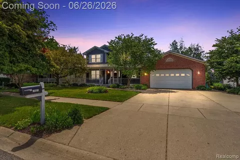5835 Macmillan Way, Delhi, MI 48911