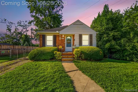 853 Wordsworth St, Ferndale, MI 48220