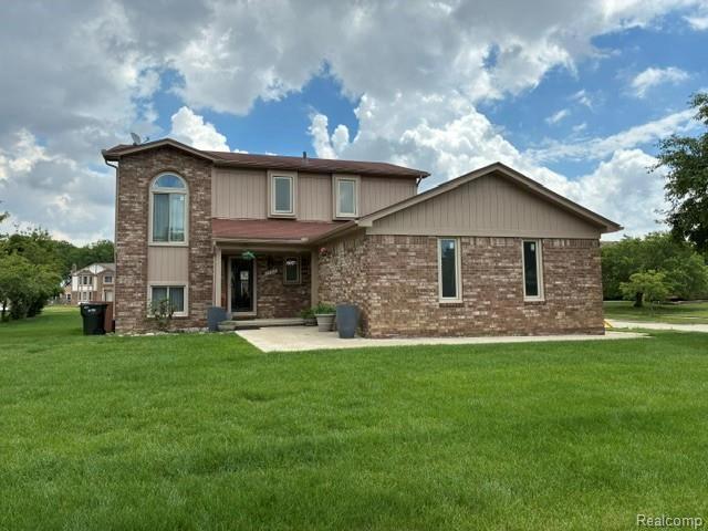 35616 Drake Dr, Sterling Heights, MI 48310