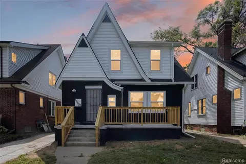 16883 Santa Rosa Dr, Detroit, MI 48221