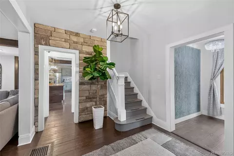 Entry Way - 4860 Bluebush Rd, Monroe, MI 48162 photo 3 of 4
