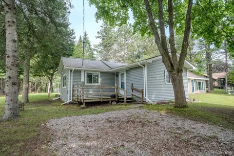 4350 N Shrew Rd, Alcona, MI 48742