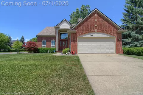 7749 Dover Dr, Ypsilanti, MI 48197