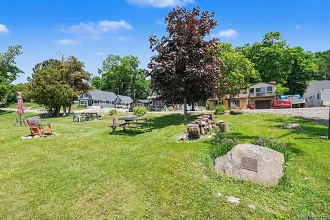 Exterior - 16059 Murray Rd, Argentine, MI 48418 photo 5 of 6