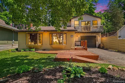 16059 Murray Rd, Argentine, MI 48418