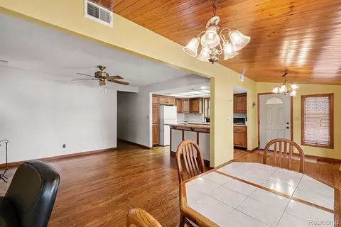 Dining - 16059 Murray Rd, Argentine, MI 48418 photo 1 of 1