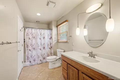 Bath - 16059 Murray Rd, Argentine, MI 48418 photo 1 of 2