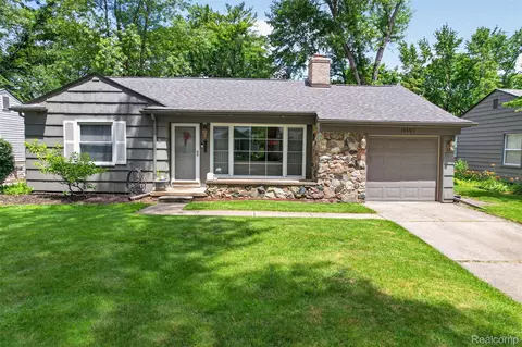 15690 Birwood Ave, Beverly Hills, MI 48025