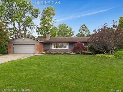 11879 Amherst Ct, Plymouth, MI 48170