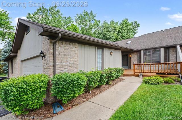 13311 Whittier Dr, Sterling Heights, MI 48312