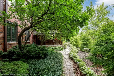 Other - 764 Harcourt Rd, Grosse Pointe Park, MI 48230 photo 7 of 8
